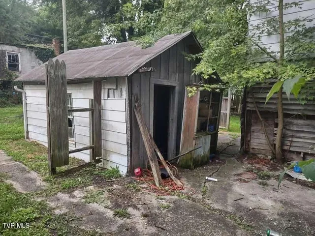 $22,000 | 200 East Water Street, Pocahontas, VA 24635