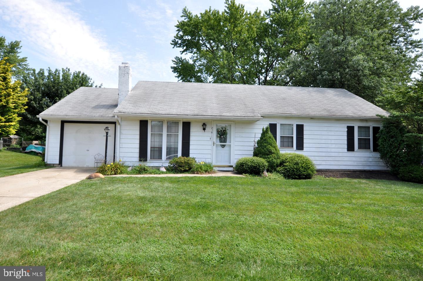 216 Paddock Way Delran, NJ 08075 - Photo 2 of 7