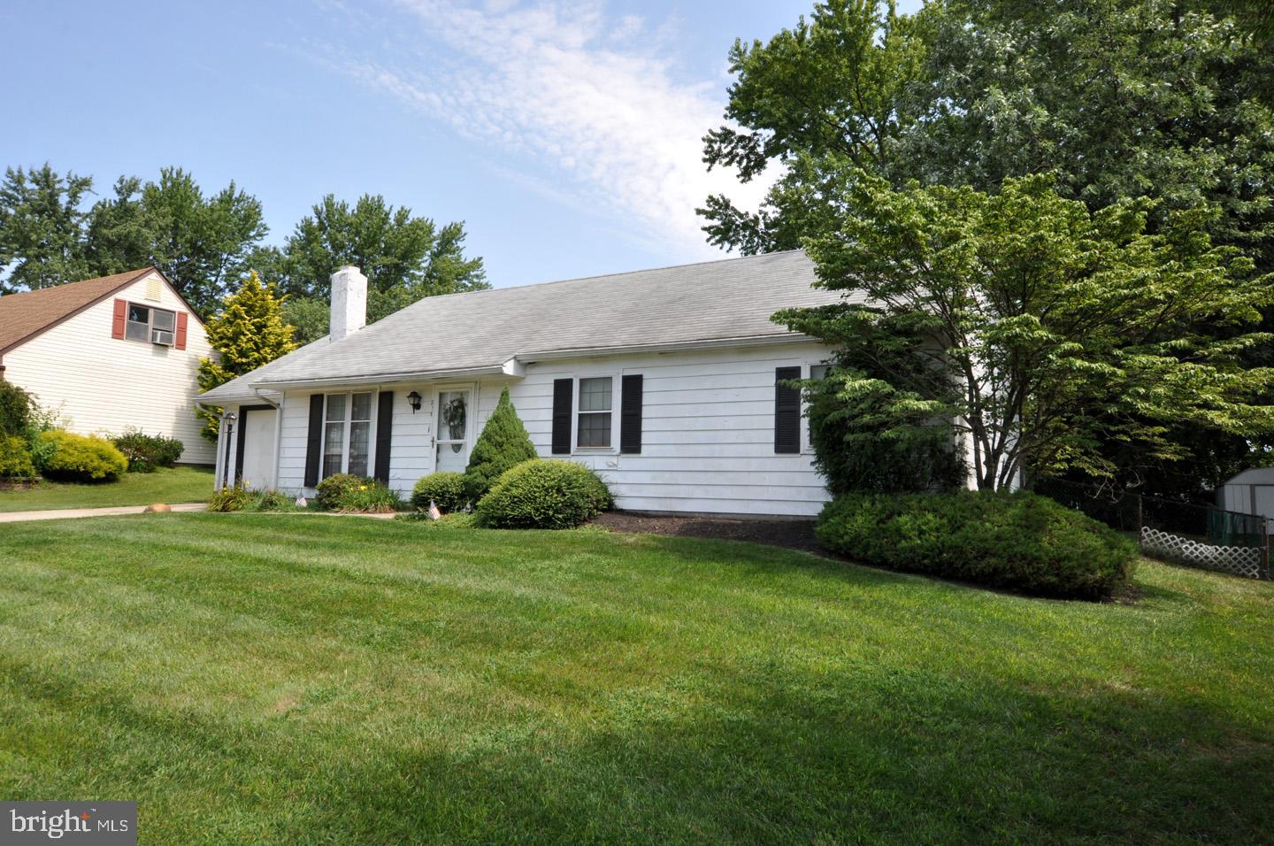 216 Paddock Way Delran, NJ 08075 - Photo 3 of 7