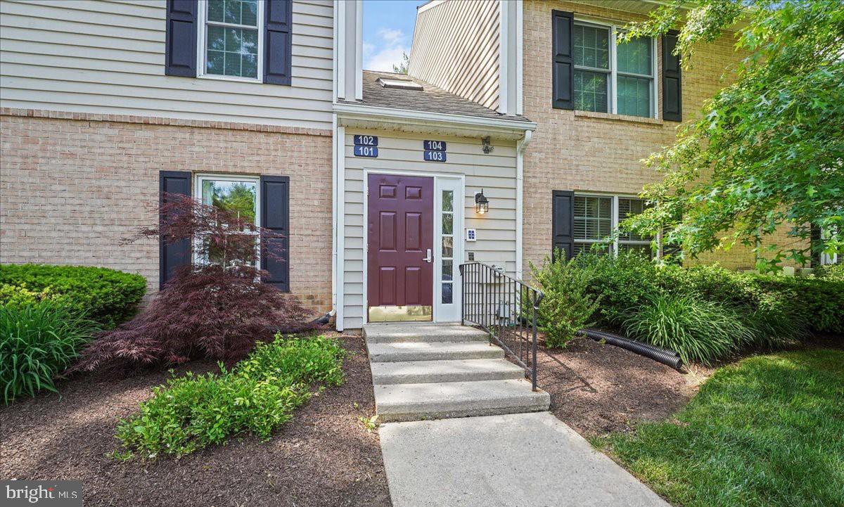 102 Meadow Court, Unit 102 Glen Mills, PA 19342 - Photo 2 of 28