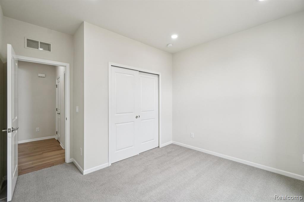 22820 Martin Road South Lyon, MI 48178 - Photo 39 of 82