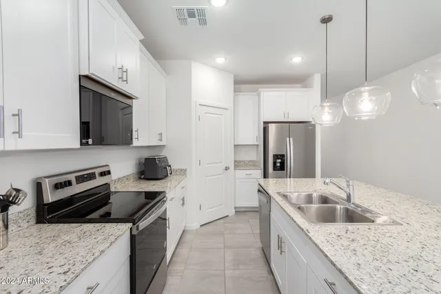 $2,050 | 1971 South 241st Drive, Buckeye, AZ 85326