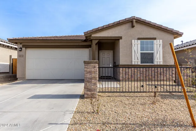 $2,050 | 1971 South 241st Drive, Buckeye, AZ 85326