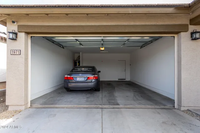 $2,050 | 1971 South 241st Drive, Buckeye, AZ 85326