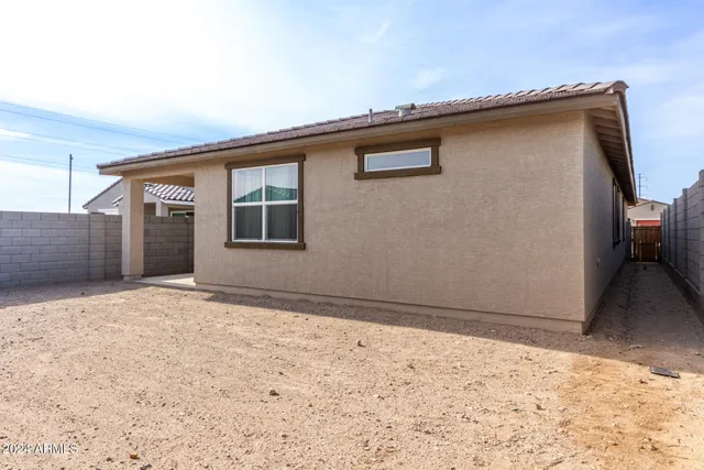 $2,050 | 1971 South 241st Drive, Buckeye, AZ 85326