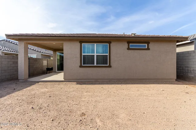 $2,050 | 1971 South 241st Drive, Buckeye, AZ 85326