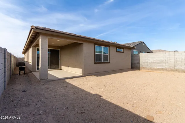 $2,050 | 1971 South 241st Drive, Buckeye, AZ 85326
