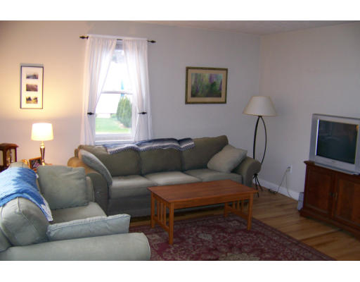 2 Washington Road Northborough, MA 01532 - Photo 4 of 12 Gallery Image 4