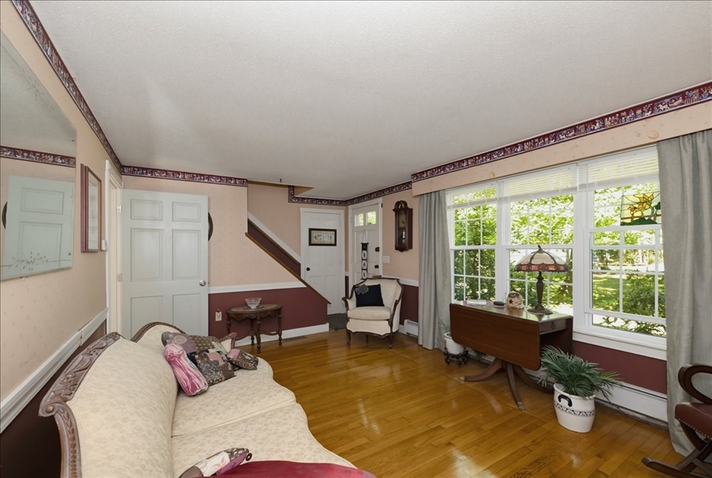 69 Hall Street Dunstable, MA 01827 - Photo 26 of 40
