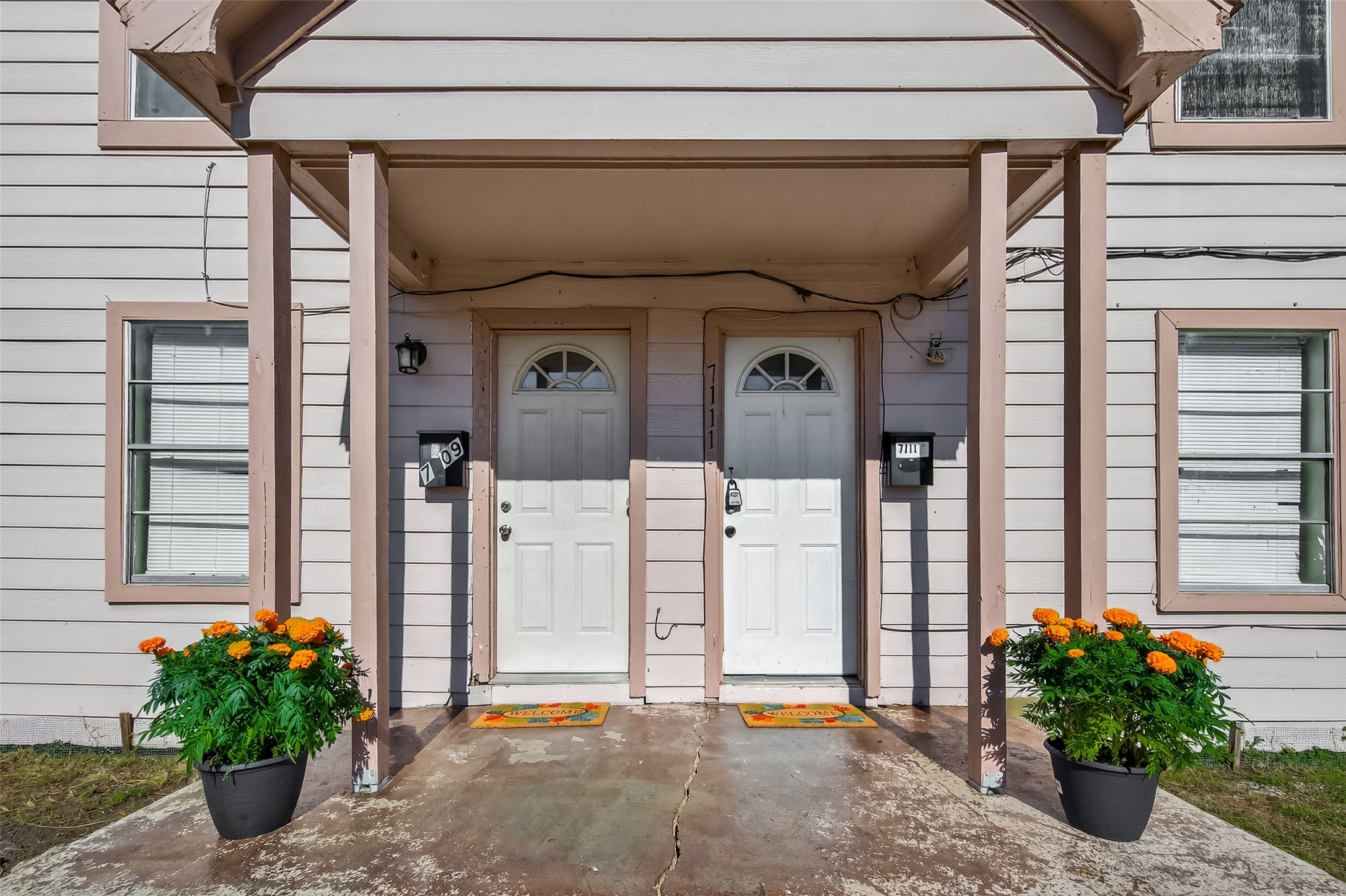 7109 Myrtle Street Houston, TX 77087 - Photo 2 of 21