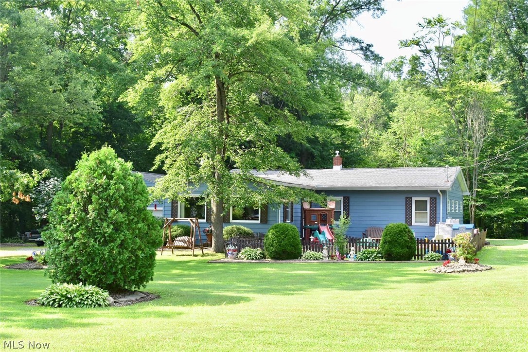 952 Johnson Plank Road Warren, OH 44481 - Photo 1 of 18 This ranch home is nestled on 2 acres in a beautiful country setting.