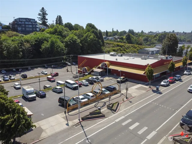 $2,000 | 228 West 1st Street, Unit A, Port Angeles, WA 98362