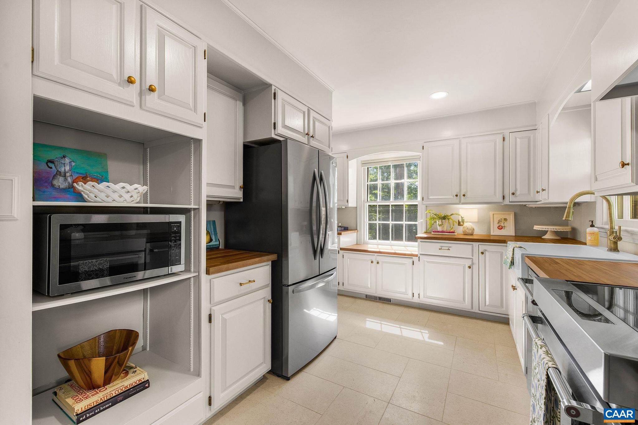 102 Meadowbrook Court Charlottesville, VA 22901 - Photo 10 of 45