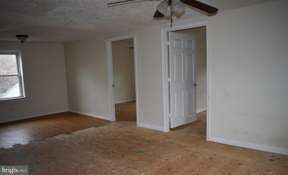 5556 Buffalo Road Mount Airy, MD 21771 - Photo 4 of 16