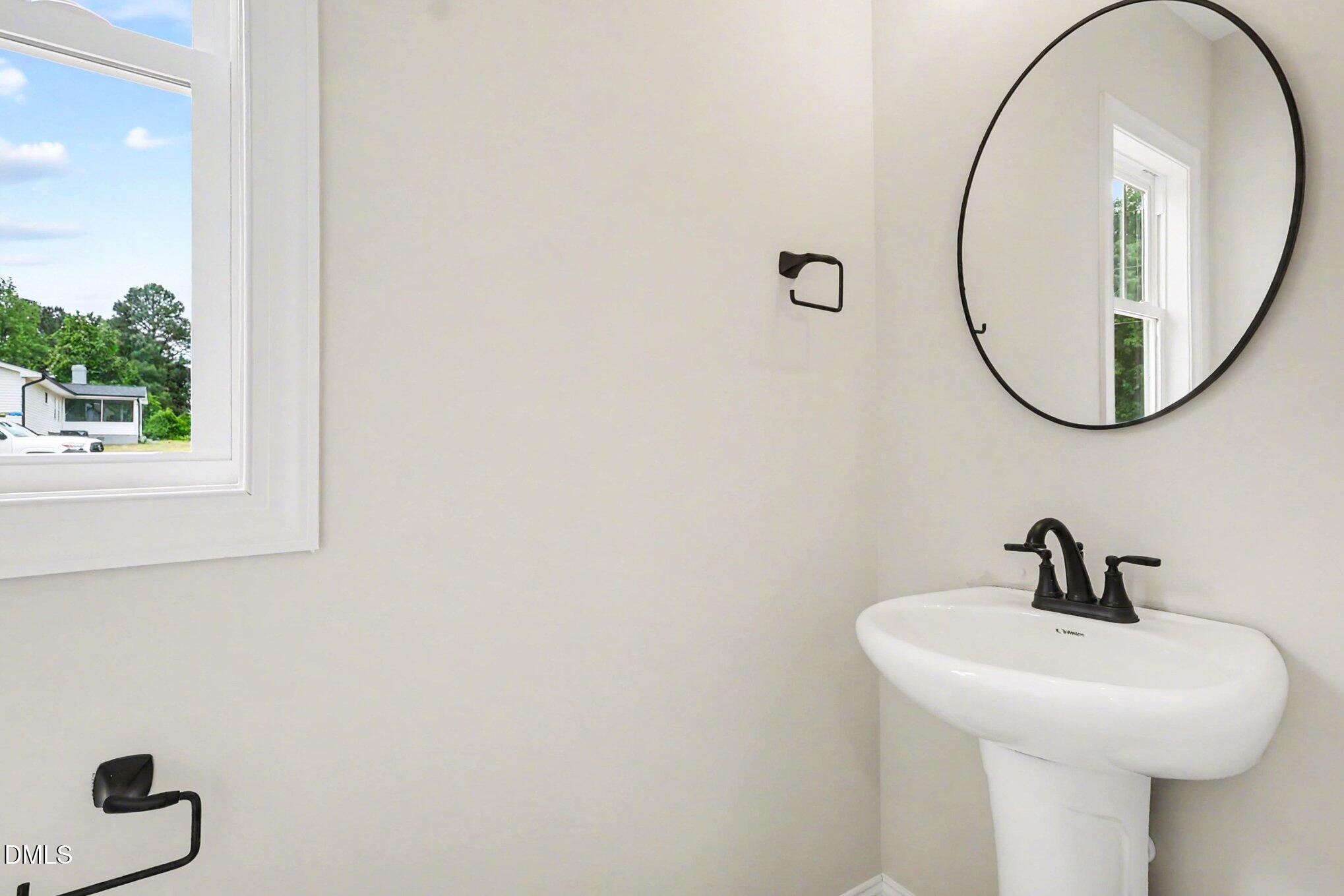 6425 Elevation Road Benson, NC 27504 - Photo 15 of 37