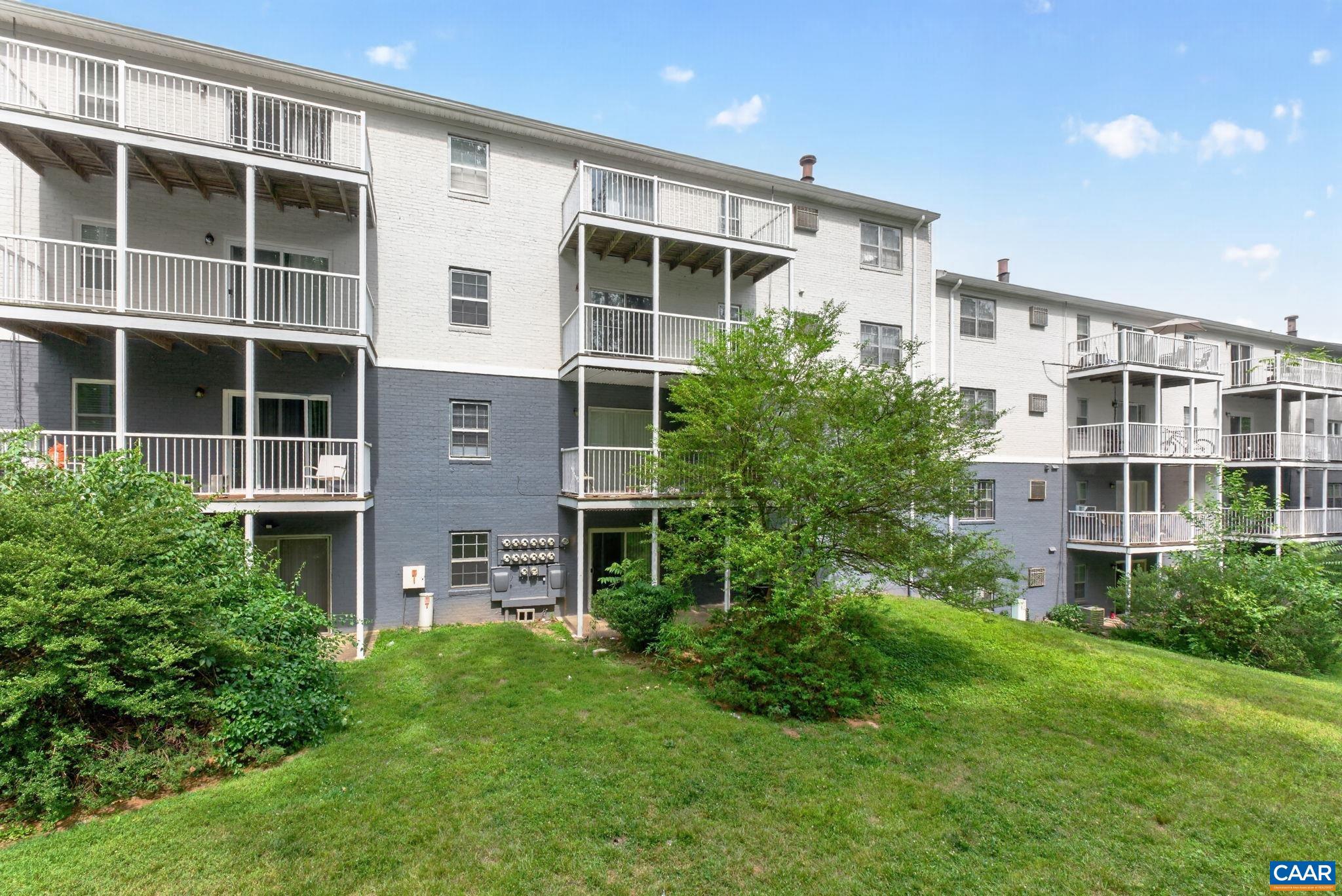 545 Burgoyne Road, Unit 2 Charlottesville, VA 22901 - Photo 22 of 25