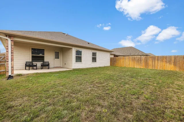 $1,895 | 1944 T H Johnson Drive, Taylor, TX 76574