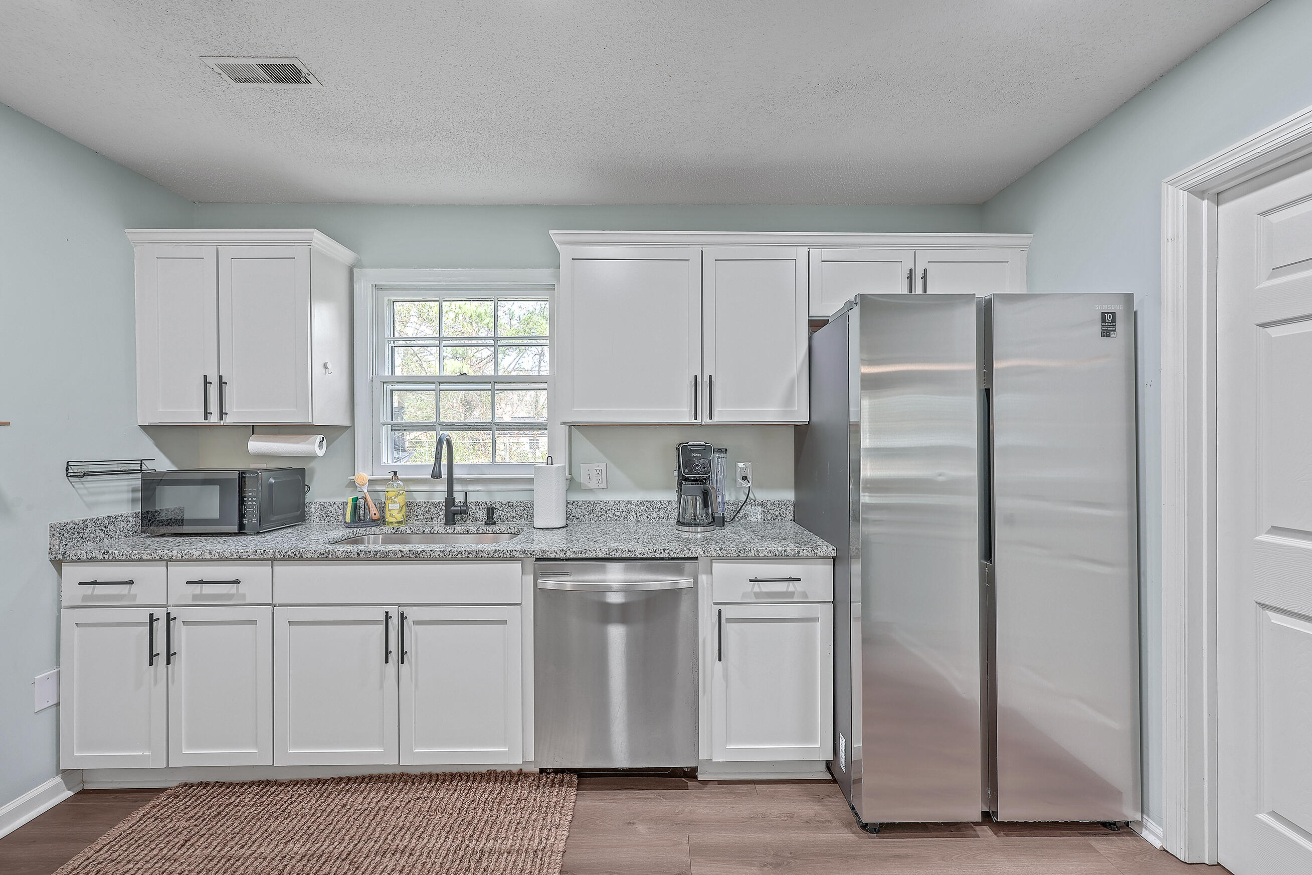 7698 Chippendale Road North Charleston, SC 29420 - Photo 14 of 41 kitchen