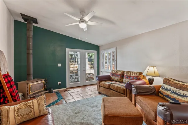 $409,000 | 2113 Spring Oak Drive, Running Springs, CA 92382