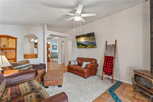 $409,000 | 2113 Spring Oak Drive, Running Springs, CA 92382