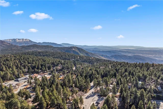 $409,000 | 2113 Spring Oak Drive, Running Springs, CA 92382