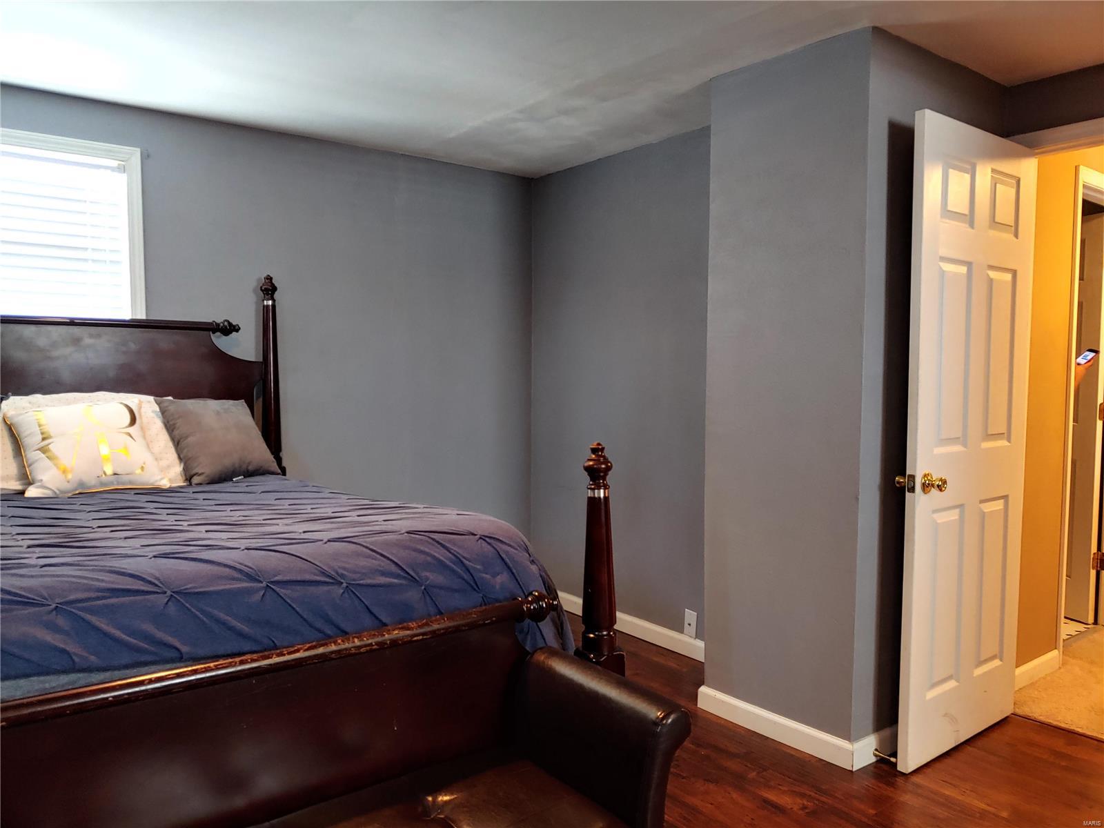 1300 Springfield Drive Belleville, IL 62221 - Photo 14 of 26 Gallery Image 14