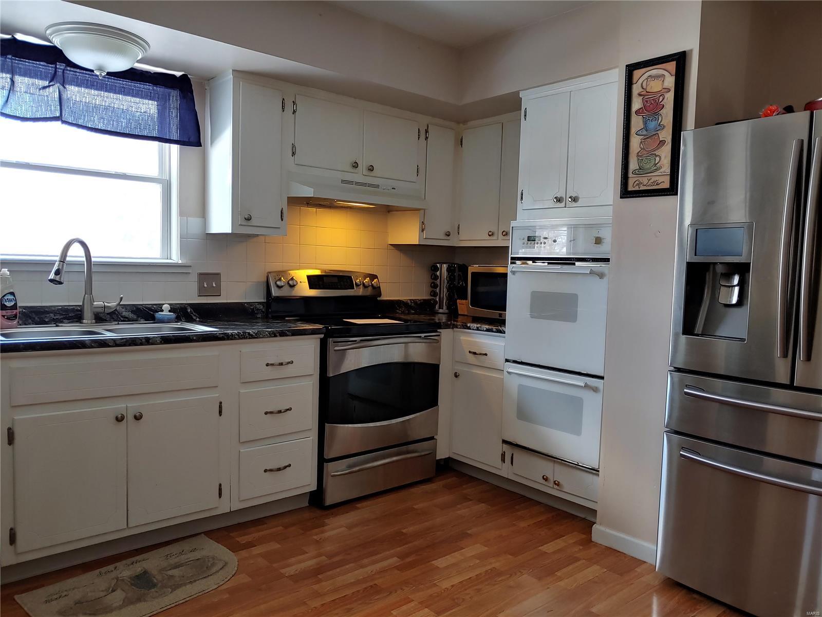 1300 Springfield Drive Belleville, IL 62221 - Photo 7 of 26 Gallery Image 7