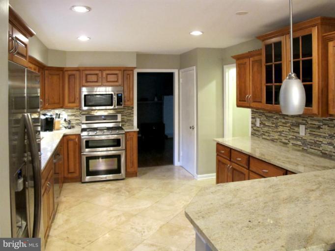 2606 Jonathan Road Ellicott City, MD 21042 - Photo 7 of 30 Kitchen