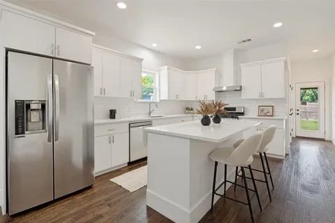 $419,000 | 916 South Montreal Avenue, Dallas, TX 75208