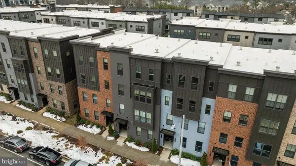 $3,775 | 12910 Sunrise Ridge Alley, Unit 60, Herndon, VA 20171