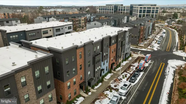 $3,775 | 12910 Sunrise Ridge Alley, Unit 60, Herndon, VA 20171