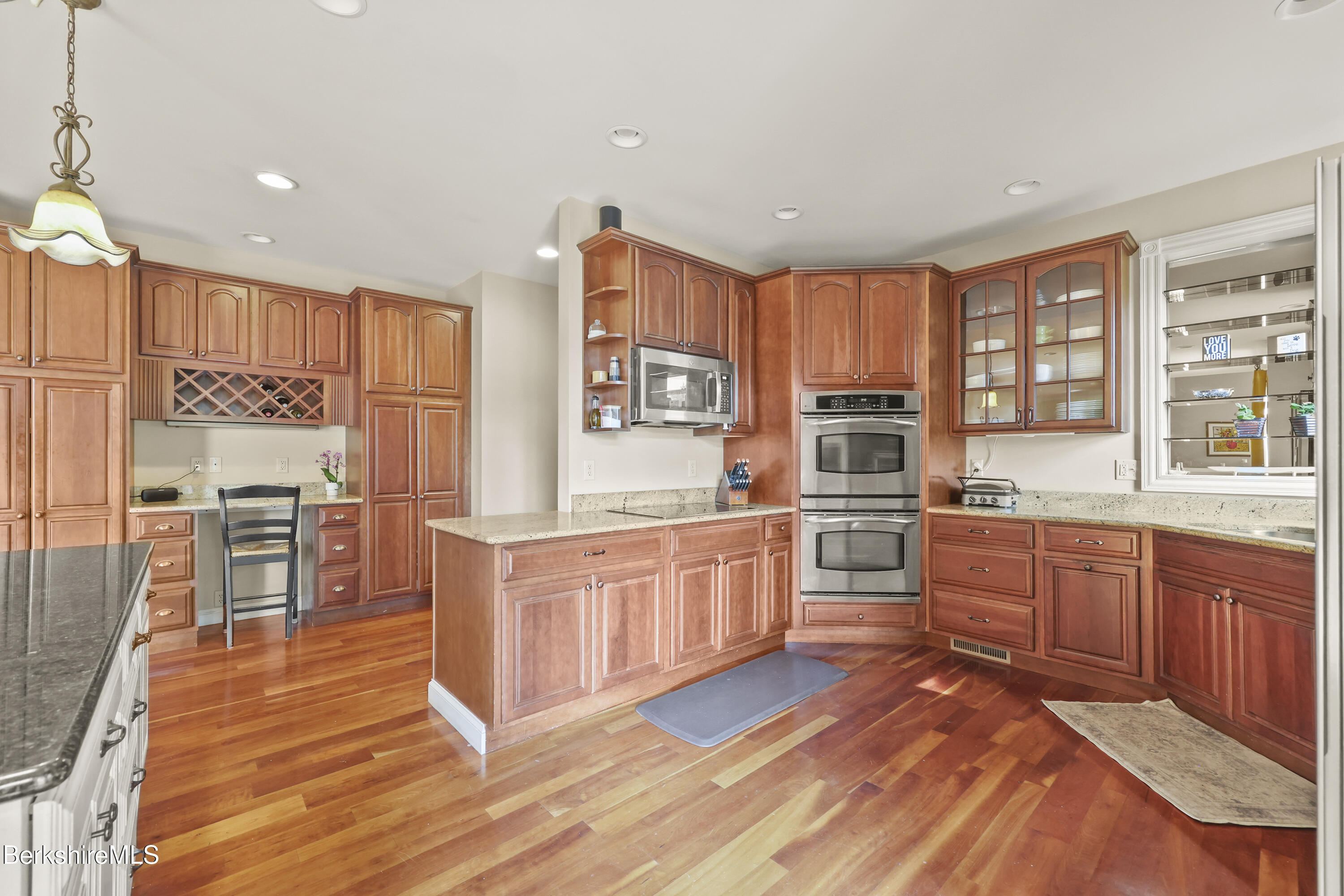 35 Meadow Ridge Drive Pittsfield, MA 01201 - Photo 24 of 81 Kitchen