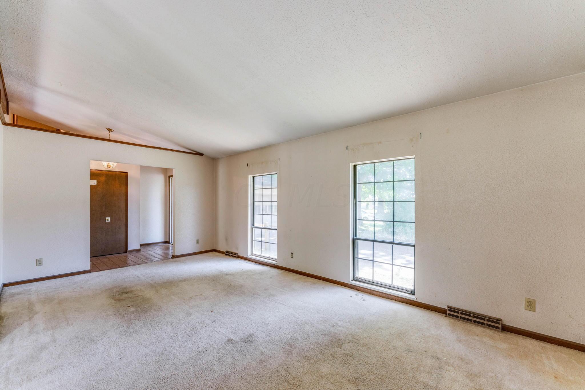 1169 James Road Newark, OH 43055 - Photo 13 of 46 20-web-or-mls-1169-james-rd