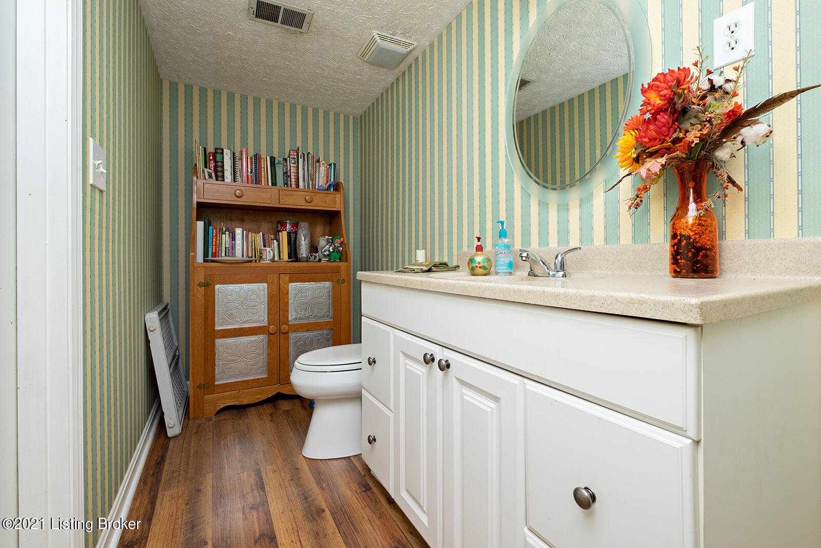 422 Knightsbridge Road Louisville, KY 40206 - Photo 41 of 45 1/2 Bath in Basement
