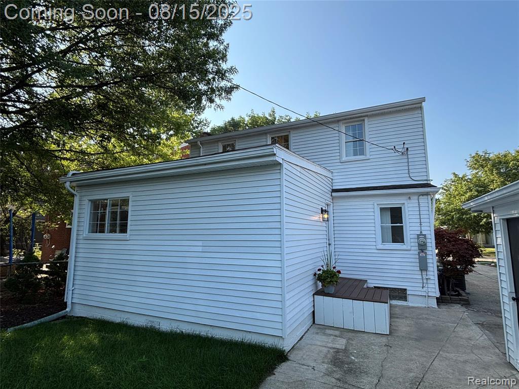 1722 Columbia Road Berkley, MI 48072 - Photo 4 of 30