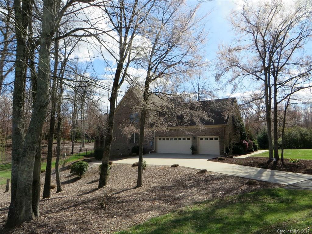 5922 Morning Star Road Clover, SC 29710 - Photo 3 of 24