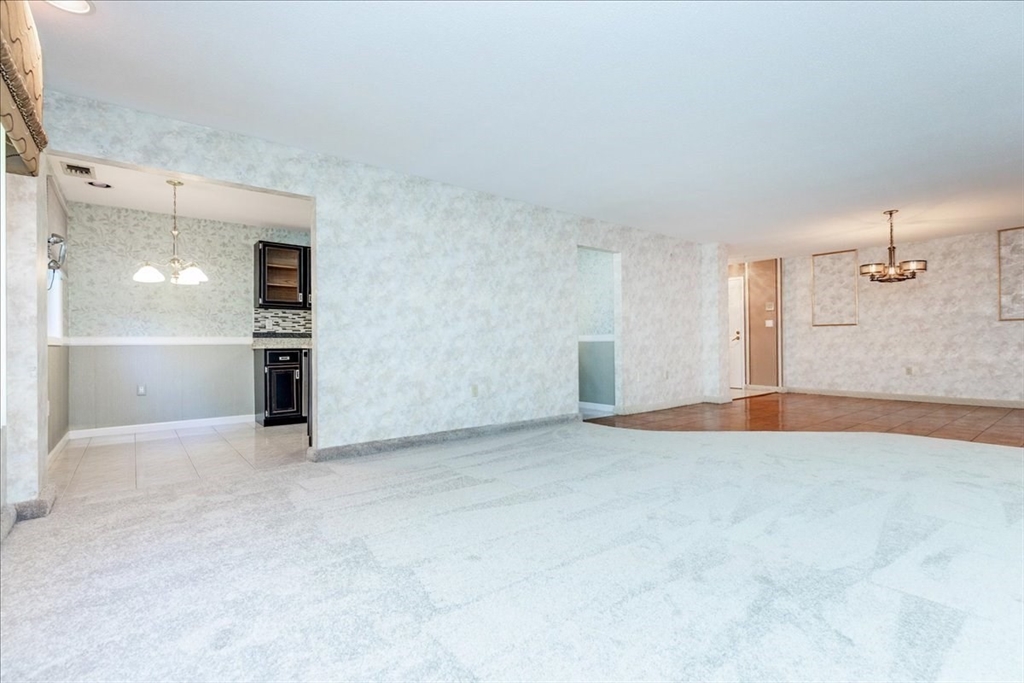 9 Ledgewood Way, Unit 9 Peabody, MA 01960 - Photo 14 of 42