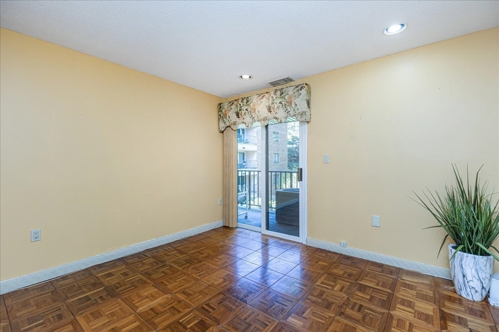 9 Ledgewood Way, Unit 9 Peabody, MA 01960 - Photo 24 of 42