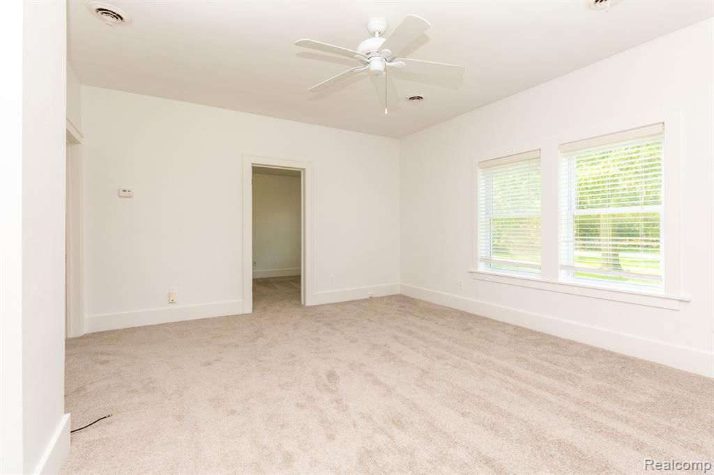 21809 West River Road Grosse Ile, MI 48138 - Photo 14 of 39