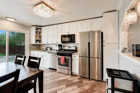 $242,500 | 18532 Klimm Avenue, Homewood, IL 60430