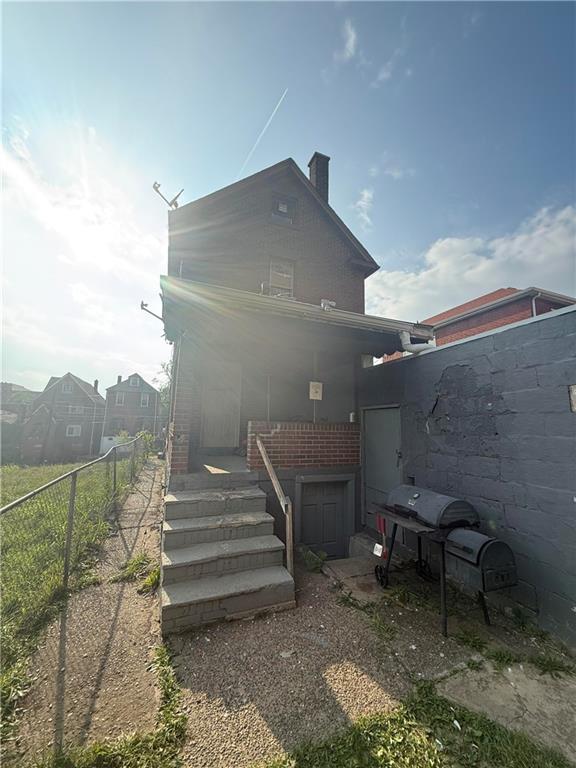 564 3rd Street Clairton, PA 15025 - Photo 5 of 20 a view of entryway