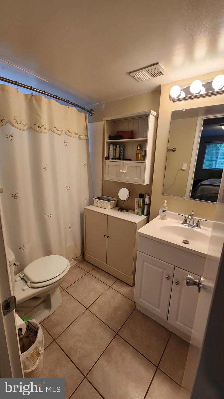 9429 Curran Road Silver Spring, MD 20901 - Photo 25 of 41 3rd Full Bath En Suite