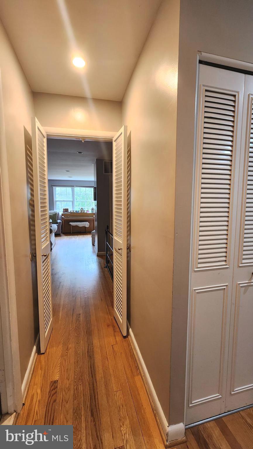 9429 Curran Road Silver Spring, MD 20901 - Photo 27 of 41 Hallway