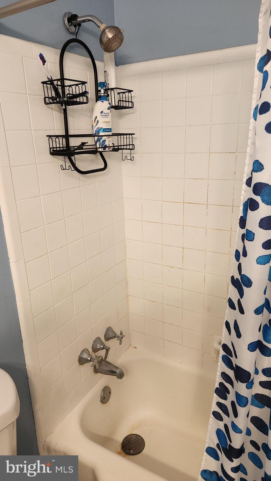 9429 Curran Road Silver Spring, MD 20901 - Photo 28 of 41 Hall Tub Shower