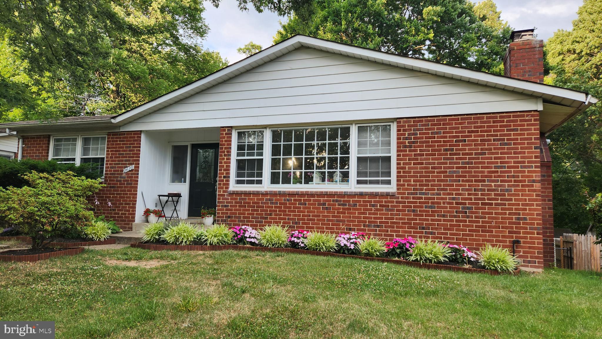 9429 Curran Road Silver Spring, MD 20901 - Photo 38 of 41 Picture Perfect