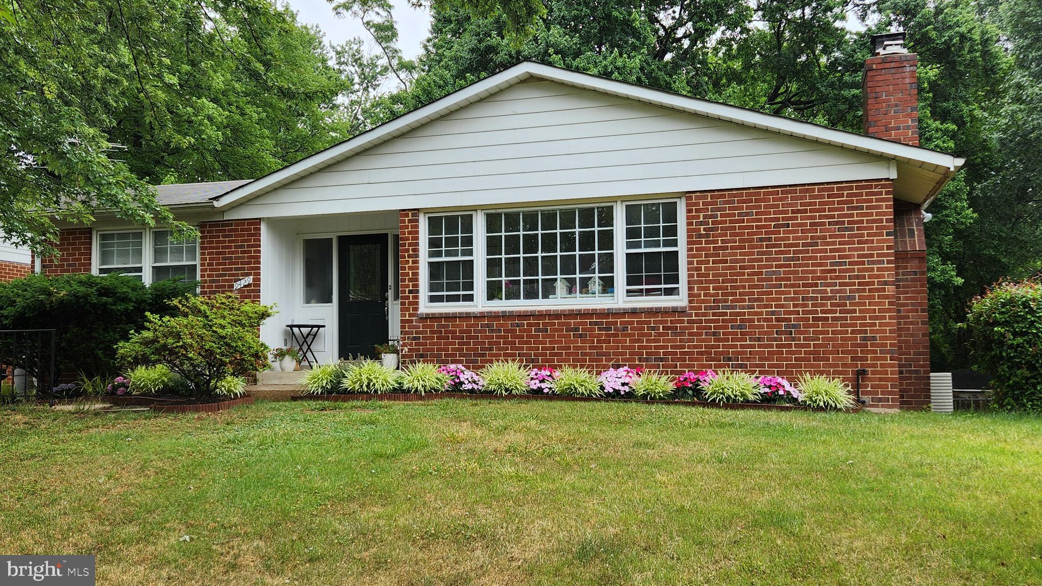 9429 Curran Road Silver Spring, MD 20901 - Photo 41 of 41 Front landscaped yard