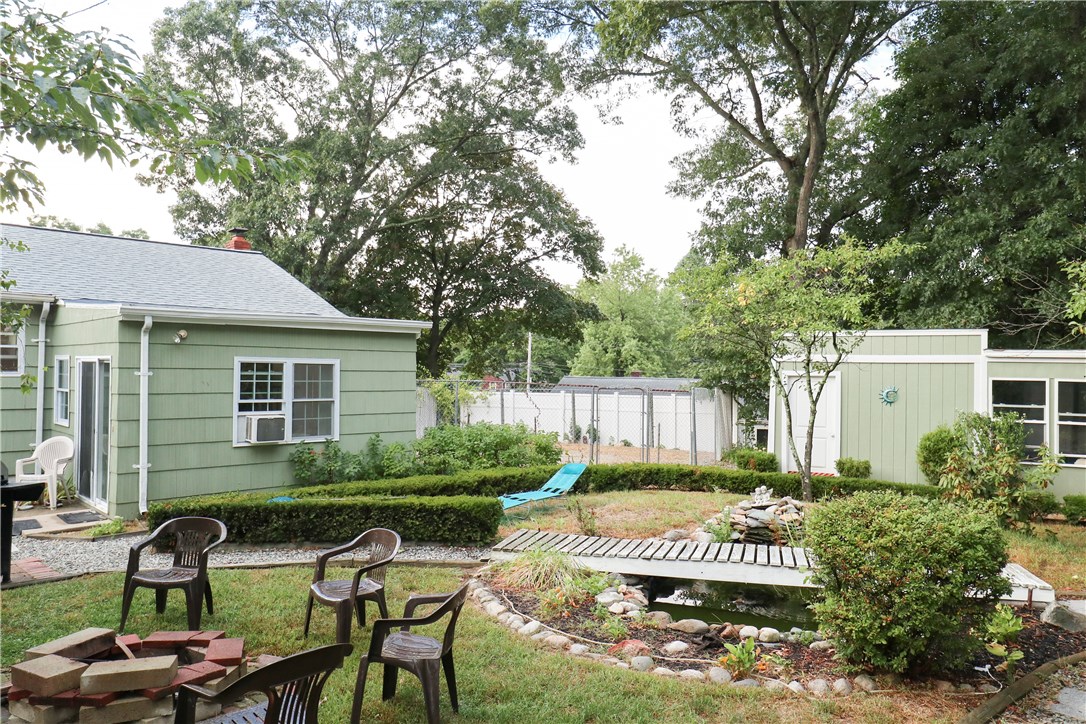 100 Gilbert Street Warwick, RI 02886 - Photo 3 of 27 Gallery Image 3