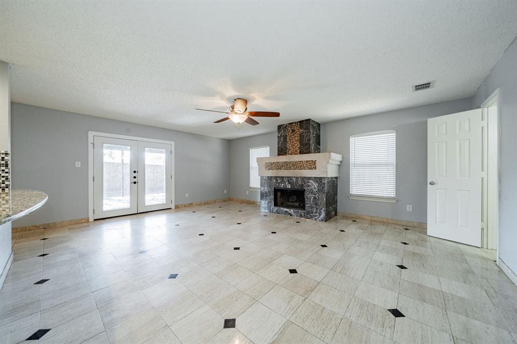 2001 Barton Springs Drive Corinth, TX 76210 - Photo 11 of 38