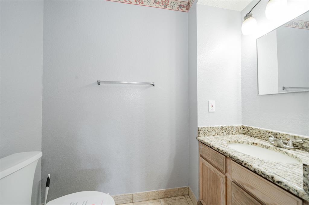 2001 Barton Springs Drive Corinth, TX 76210 - Photo 15 of 38