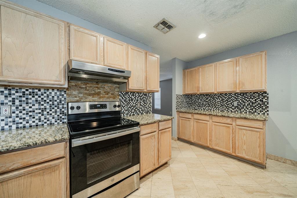 2001 Barton Springs Drive Corinth, TX 76210 - Photo 22 of 38